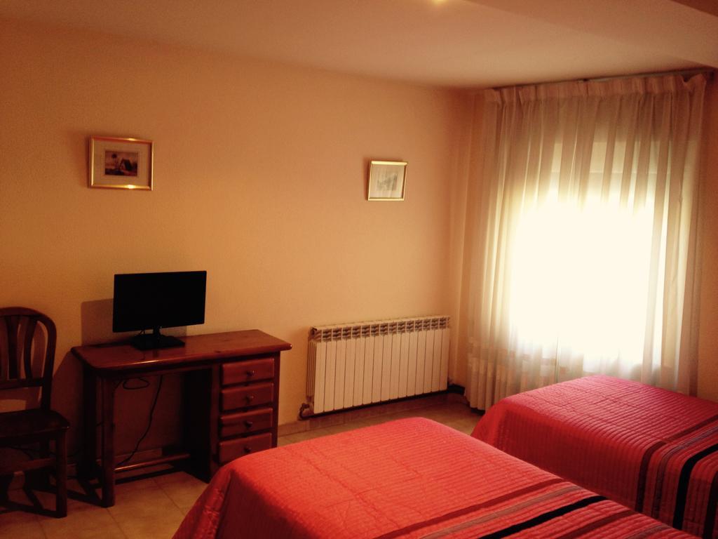 Hostal Nicolas Medinaceli Room photo