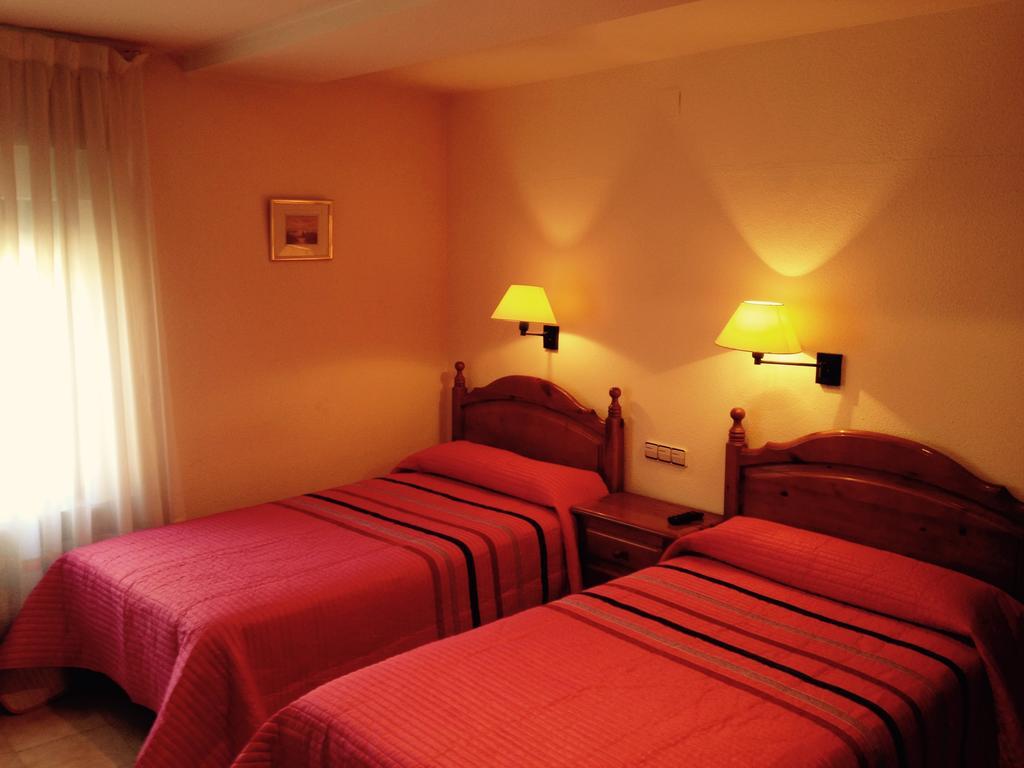 Hostal Nicolas Medinaceli Room photo